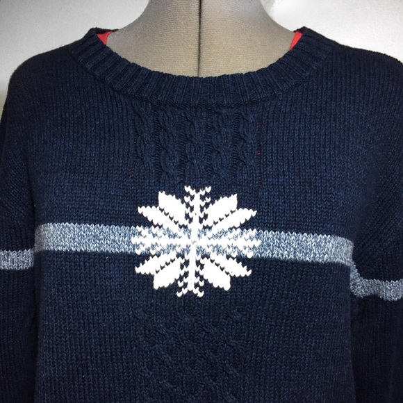 Liz Claiborne Navy Snowflake Thick Cozy Sweater - Picture 2 of 4